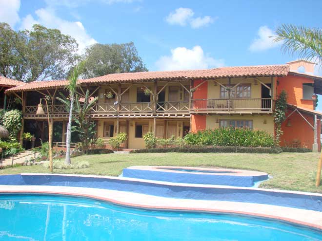 volunteer location in Colombia where participants teach English abroad