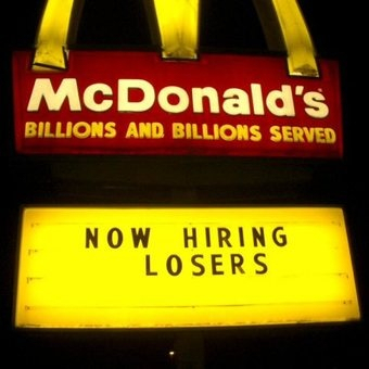 McDonalds sign hiring people