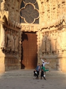 Kelsi has fun with her host children in Reims, while working as a au pair in FranceAu Pair in France